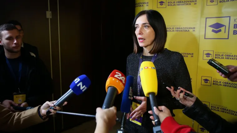 Most neće tražiti opoziv: 'Divjak treba dati ostavku jer vi&scaron;e nema potporu učitelja i profesora'