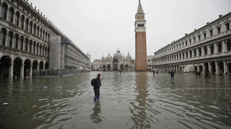 'Jo&scaron; jedan dan za uzbunu' Venecija očekuje novi plimni val, razina vode raste za 160 cm!