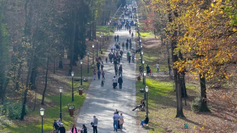 Vrijeme će se napokon smiriti: Bit će pretežno sunčano i suho, ostaje iznadprosječno toplo