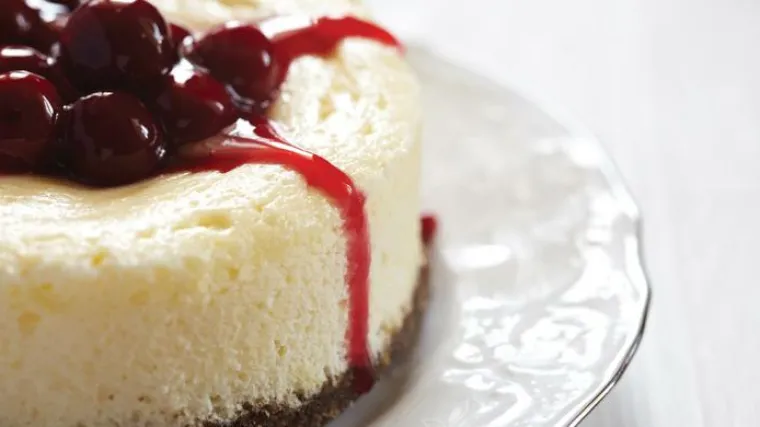 Parfe tortice s umakom od tre&scaron;anja