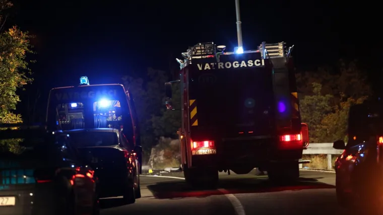 U jednom vozilu su navodno bili migranti