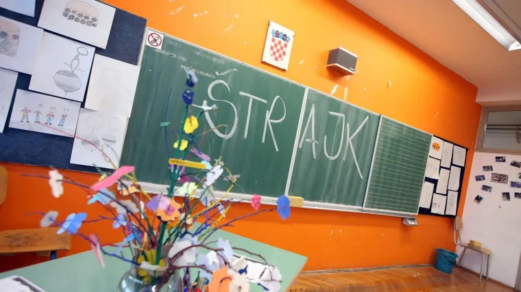 Vi&scaron;esatni sastanak Vlade i prosvjetara nije uspio: 'Bliže smo rje&scaron;enju, ali prosvjed će se održati'