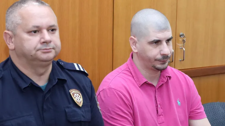 Nepravomoćno osuđen na 29 godina zatvora: Zaklao strinu i njezina posinka