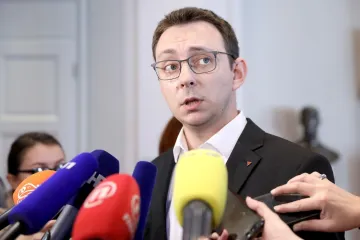 'On je jedan od glavnih manipulatora Dana sjećanja, a pomaže mu i njegov savjetnik'