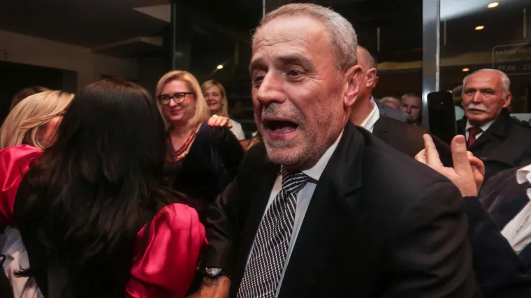 Predsjednica mu otpjevala Happy Birthday, a nastupile su i Cice