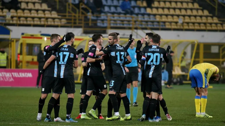 Sve je bilo gotovo nakon pola sata igre