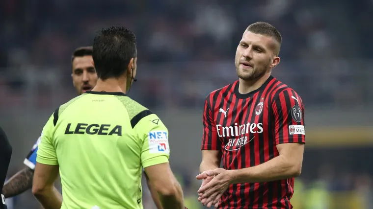 Procurila slika iz svlačionice Milana, pogledajte &scaron;to Hrvat radi prije utakmice