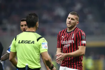 Procurila slika iz svlačionice Milana, pogledajte &scaron;to Hrvat radi prije utakmice