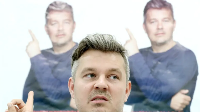 Bandić: 'Ljudi su pohlepni za korupcijom i dolaze nemilice u redovima potpisivati listu'