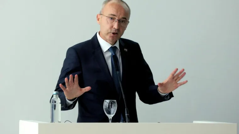 'Predsjednicu kontinuirano napadaju, ali &scaron;to je vi&scaron;e napadaju, narod je vi&scaron;e voli'