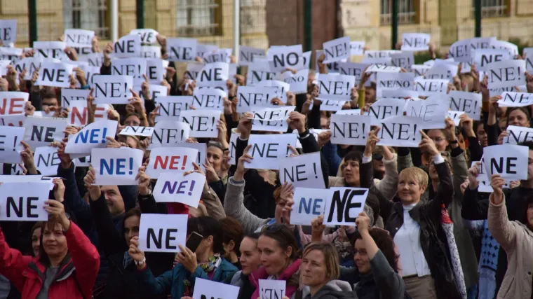 Nastave u &scaron;kolama nema ni sutra! &Scaron;trajka&scaron;i fotografijom poslali jasnu poruku Plenkoviću