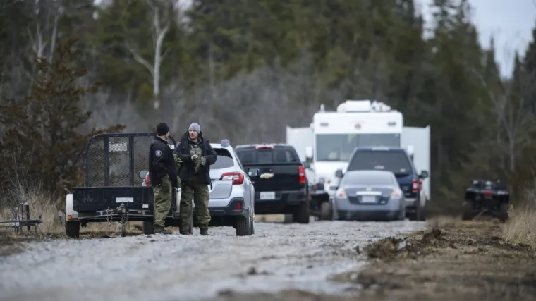 Sedmero mrtvih u padu manjeg zrakoplova u Kanadi, među njima i troje djece