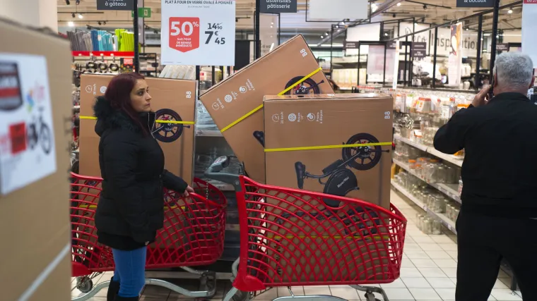 U samo 6 minuta najtraženiji artikli nestali s polica - groznica Crnog petka stigla i u Hrvatsku