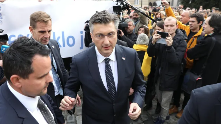 Premijer pozvao prosvjetare na sastanak, počinje u 16 sati u Banskim dvorima