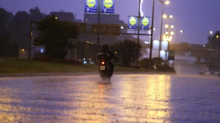 'Tako je jako udarilo da su svi počeli vikati i bježati, nastala je panika'