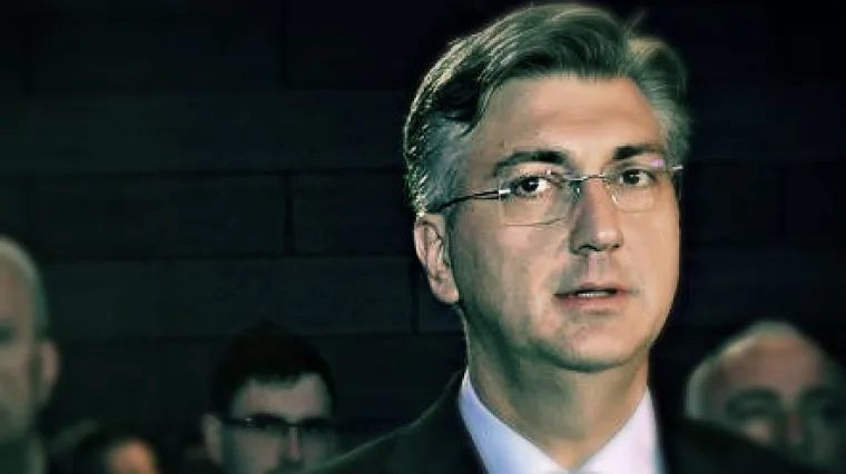 'Sad se radi o simbolima, a kad se radi o tome, onda kompromisa nema. Plenkoviću se ovdje radi o glavi...'