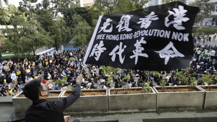 Prosvjed uredskih radnika u Hong Kongu ovaj put pro&scaron;ao bez sukoba sa policijom