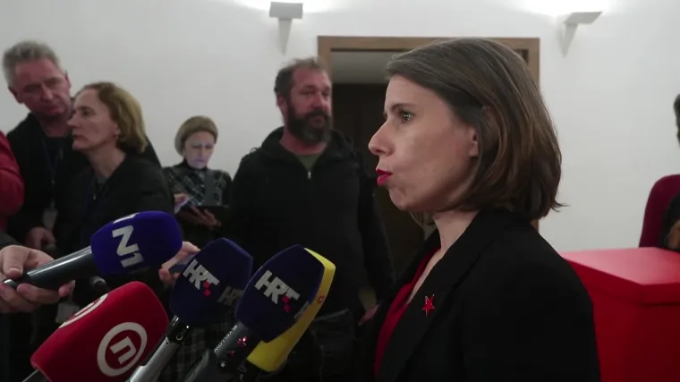 Katarina Peović predala potpise DIP-u i poručila kako je to početak ujedinjavanja ljevice