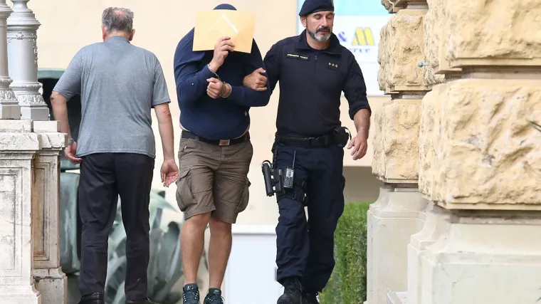 Imali &scaron;tapove i mačetu: Podignuta je optužnica protiv napadača koji su tukli Srbe kod Knina