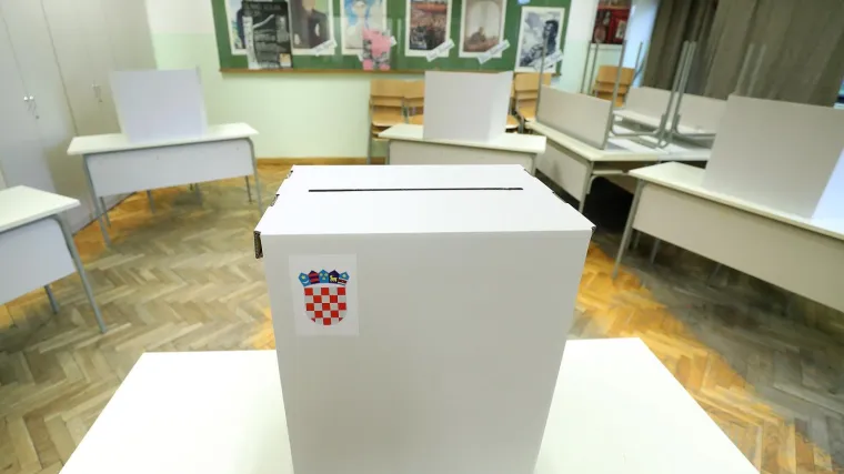 Zna se koliko je kandidata predalo potpise i tko je sve otpao. Kolinda ih predala uvjerljivo najvi&scaron;e, ali...