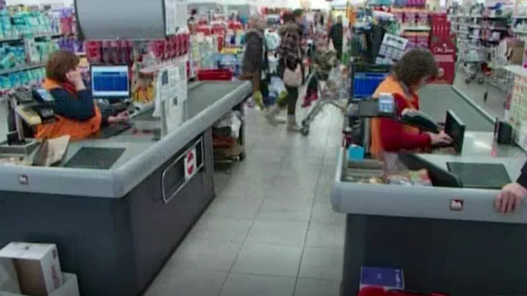 Blagajnica hoće ići na misu! 'Nedjelja je dan za obitelj. Nema tog novca koji bi je namirio'