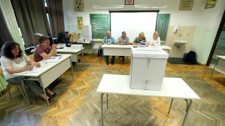 Nije &scaron;ala, Ministarstvo uprave pohvalilo se ovime: 'Umrle osobe vi&scaron;e neće moći glasovati'