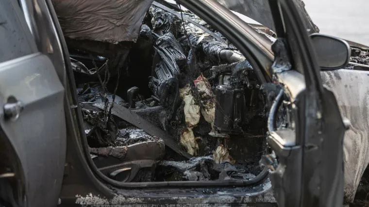 U Poreču noćas planula tri automobila istog vlasnika: Bavi se uvozom i prodajom automobila