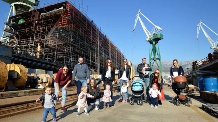 Primjer svima! Brodosplit nudi rje&scaron;enje za demografske probleme: Roditelji dobivaju do 80.000 kuna!