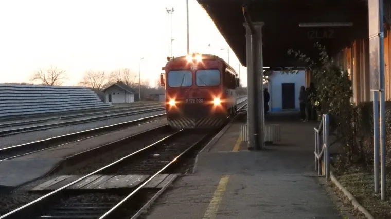 Incident u Međimurju! Bijesni putnici: 'Zbog švercera su nas zatočili u vlaku'