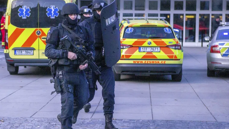 Ubio &scaron;estero ljudi jer je bio ogorčen na zdravstvo? 'Ciljao je u glavu i prsa žrtava'