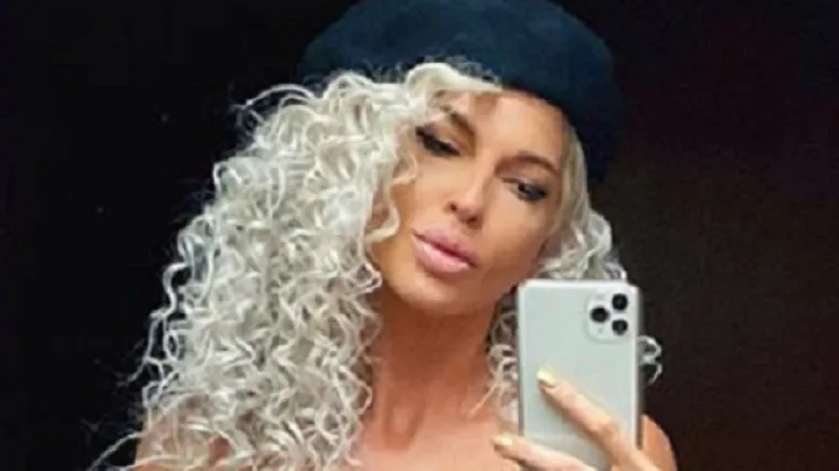 Grudi joj umalo ispale iz pripijene haljine: 'Nema ti ravne'