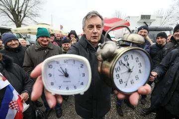 'Crkva je odvojena od države i maknut ću politiku iz nje. Mogu petljati još par dana...'