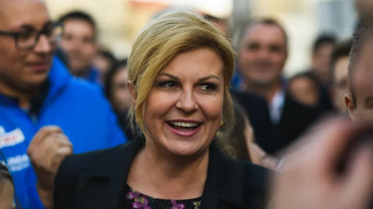 Grabar-Kitarović  se sprda: 'Jesu li gospodin Normalno i gospodin Narodni Heroj napisali programe?'