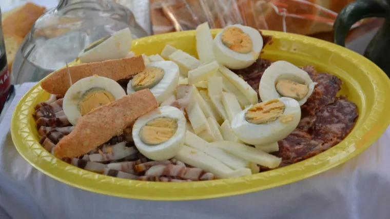 Upozorenje stručnjaka: Nemojte previ&scaron;e sjediti tijekom blagdana! Evo i za&scaron;to...