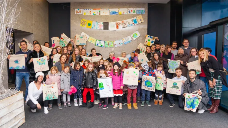 Pogledajte izložbu kojom su djeca vrtića Dobro drvo i agencija MediaCom krenula u borbu protiv jednokratne plastike