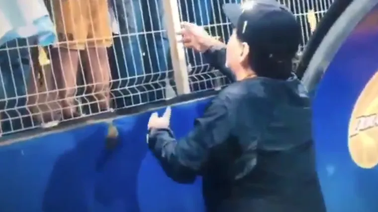 Odjednom je poludio i zaurlao - 'Nastavite li to raditi, us*at ću se'