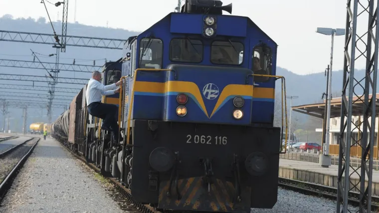 Jedna njemačka državna tvrtka trebat će 100.000 radnika: Godi&scaron;nje plaće od 34 do 52 tisuće eura!