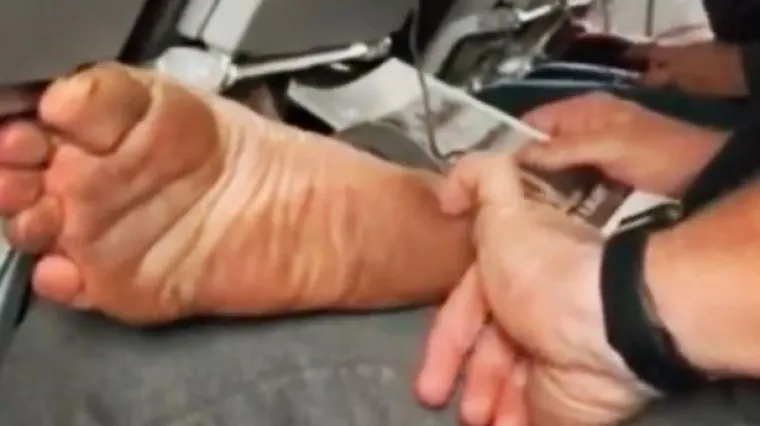 Prvo je skinuo cipele i čarape, a zbog ono &scaron;to je potom radio ekipa traži zatvorsku kaznu