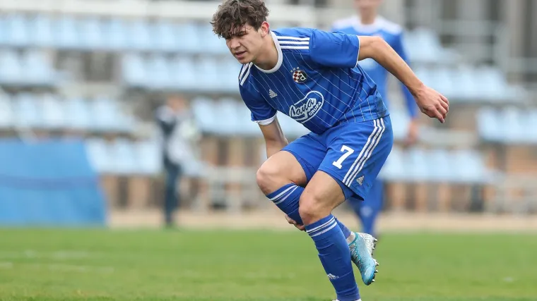 Mladi dinamovci pokazali zube u Londonu, ali nisu imali sreće