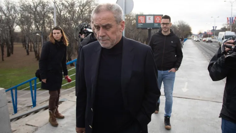 'To nisu samo kozmetički radovi, ne želim gubiti vrijeme na bedastoće. Postavljajte ozbiljna pitanja!'