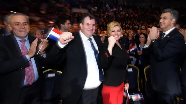 FOTO/VIDEO Jakov ponovno ukrao &scaron;ou Kolindi Grabar-Kitarović: Odu&scaron;evio je tisuće članova HDZ-a