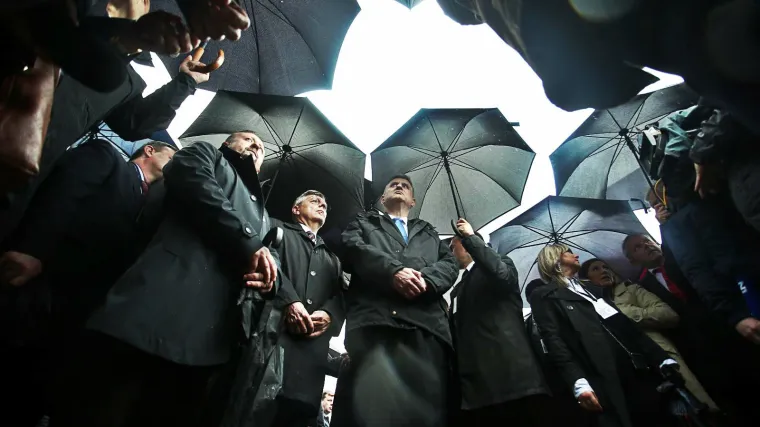 Troje jakih kandidata direktno je povezano s njim, a dobro zna slabosti ljevice i kako sru&scaron;iti Milanovića