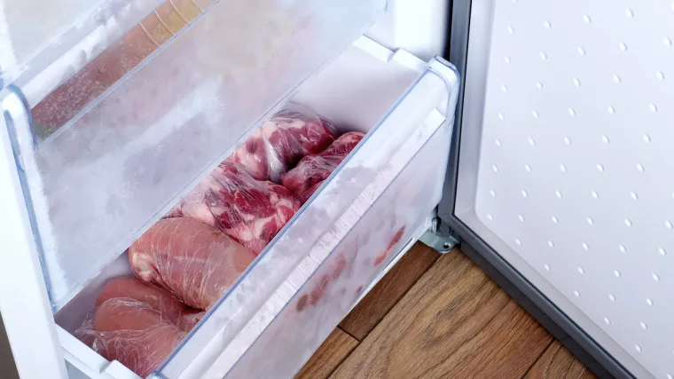 Nema toga samo u Hrvatskoj: Mrtvog muža u '&scaron;krinji' čuvala 10 godina i dobivala izda&scaron;nu mirovinu