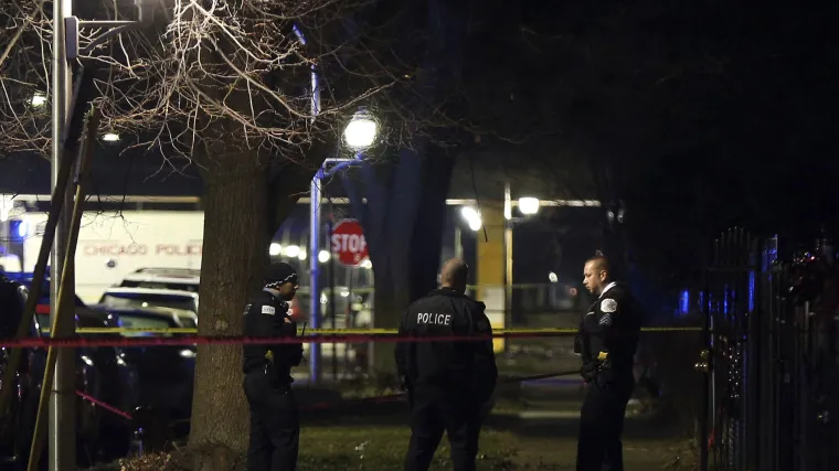 Na memorijalnoj zabavi u Chicagu ranjeno trinaestero ljudi
