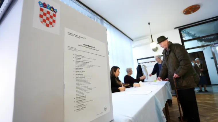 Zoran Milanović uvjerljivo vodi, a na drugom mjestu nije Grabar Kitarović