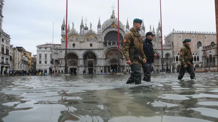 Naglo se penje razina mora, turisti su prepla&scaron;eni, zabilježen rekordan broj otkazivanja
