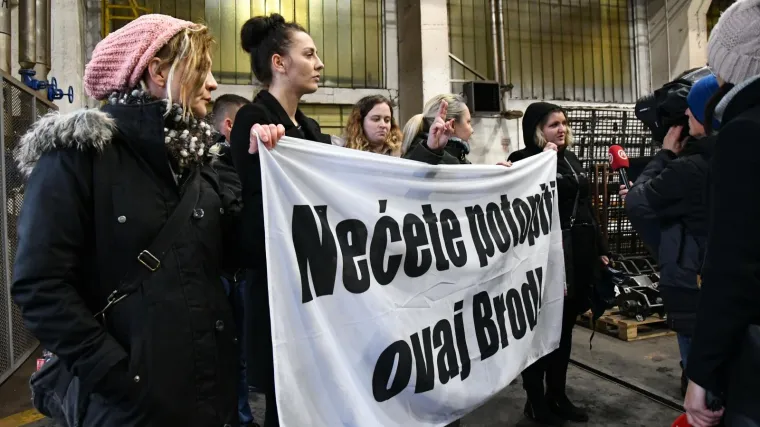 Vlada spremna dati jamstva: 'Do kraja godine radnici Đure Đakovića dobit će plaću za studeni'