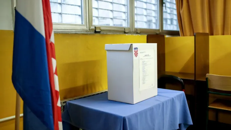 U glasačkoj kutiji pronađeno vi&scaron;e listića nego &scaron;to je bilo glasača