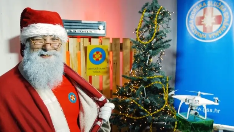 VIDEO Urnebesna božićna čestitka HGSS-ovaca! Evo &scaron;to sve spasioci sanjaju da dobiju pod borom...