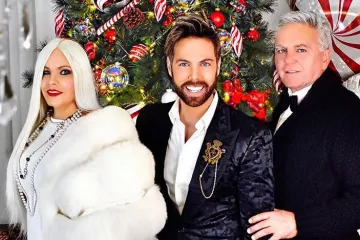 Teško je reći tko je stariji, on ili njegova mama; 'Je l' ti to sestra?'